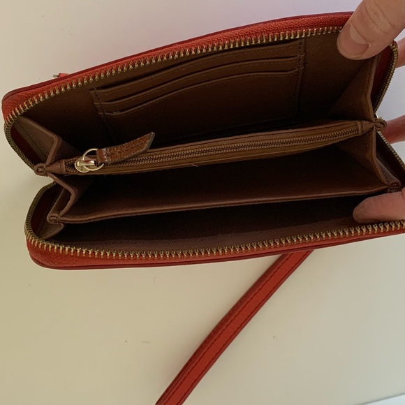 Fossil Sydney Zip Phone Leather Wallet Wristlet in Coral - Picture 10 of 12